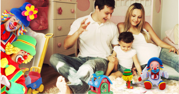 Familia se divertindo com Patati Patat&aacute;